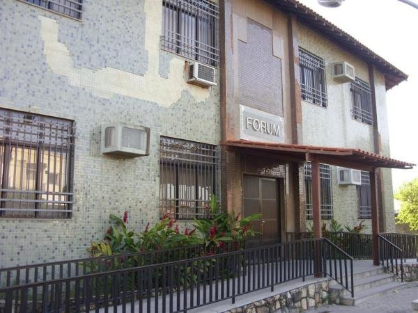 O acusado de matar a jovem Maria Eduarda de Oliveira Ramos (Caso Duda), Gustavo Diniz Frazão, de 23 anos, teve sua primeira audiência judicial na tarde desta segunda-feira (14)