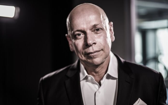 Um Brasil Leandro Karnal