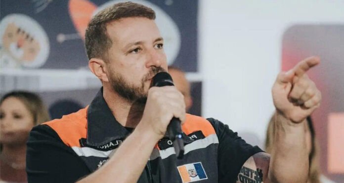 Marcelo Delaroli, prefeito de Itaboraí, sofreu um leve AVC na semana passada