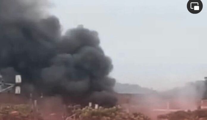 Na tarde da última quinta-feira (19/10), um incêndio no bairro da Mumbuca assustou os moradores da localidade