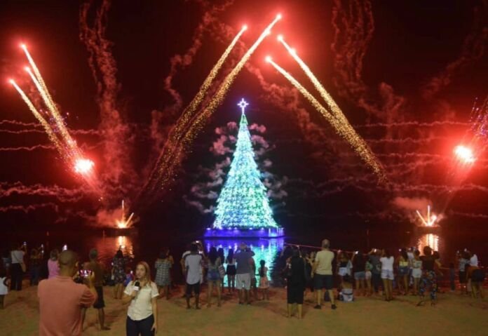 Começou nesta segunda-feira (13/11) a montagem das estruturas para o evento do Natal Iluminado de Maricá.