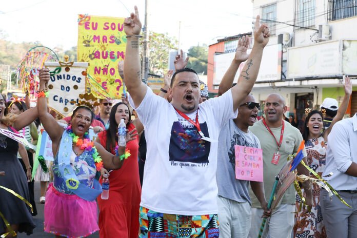 A programação do Carnaval Maricá 2025 continuou com muita alegria na quinta-feira (27/02), com o bloco “Sou, mas quem não é?”.