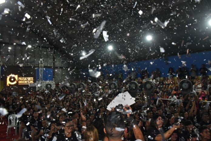 Programa Passaporte Universitário - que garante acesso gratuito ao ensino superior para moradores de Maricá