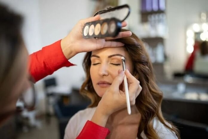 A Secretaria de Trabalho e Emprego de Maricá, juntamente com o Instituto Vitae, está disponibilizando as inscrições para cursos na área de embelezamento. É gratuito!