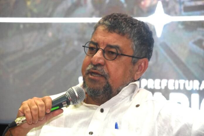 Maricá será um dos destaques do evento “Margem Equatorial e Políticas Públicas”, que acontece na próxima quarta-feira (26/03), no Hotel Royal Tulip, em Brasília. O prefeito Washington Quaquá participa como um dos principais palestrantes do encontro, que reúne autoridades dos mundos jurídico, político e empresarial de todo o país.