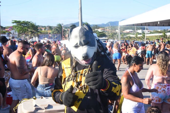 Mesmo na reta final do Carnaval, os foliões continuam com energia de sobra para brincar e pular na maior festa popular brasileira.