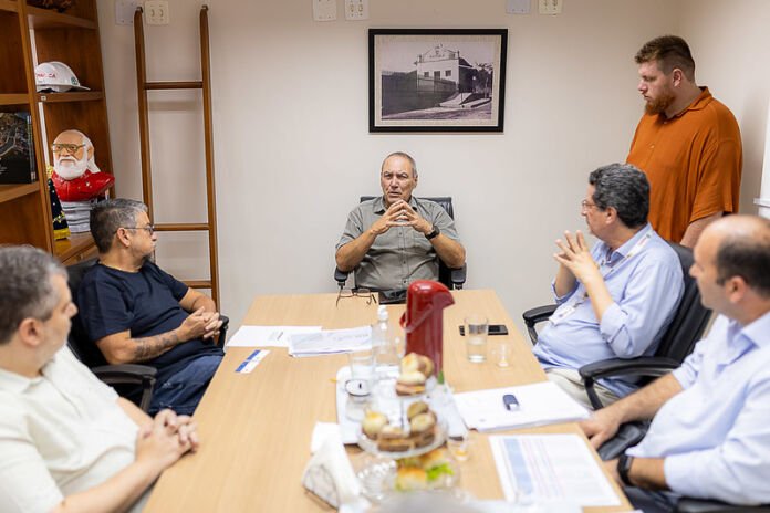 A Prefeitura de Maricá iniciou as tratativas para firmar uma parceria com o renomado Instituto Finlay de Vacinas (IFV), de Cuba, com o objetivo de desenvolver e produzir vacinas no município