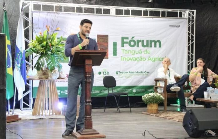 O 1º Fórum de Inovação Agrícola reuniu especialistas, pesquisadores e autoridades que debateram inovações tecnológicas e sustentáveis no setor agrícola, com destaque para a citricultura.