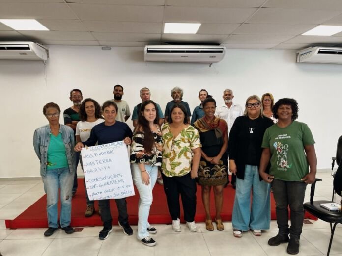 Representantes de movimentos sociais e entidades locais se reuniram para tratar de um tema urgente: a crise climática e seus impactos devastadores no município de Maricá.