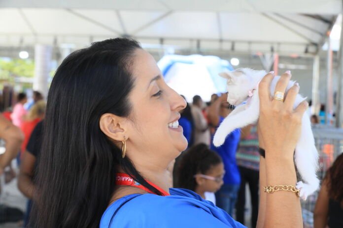 A Prefeitura de Maricá, por meio da Secretaria de Proteção e Bem-Estar Animal, promoveu neste sábado (12/04) mais uma edição da campanha de adoção de cães e gatos na Praça Orlando de Barros Pimentel, no Centro.