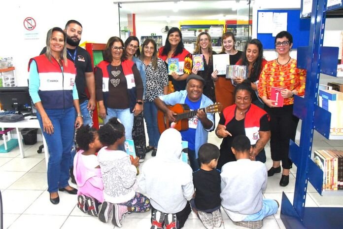 A ação foi realizada em alusão ao Dia Nacional do Livro Infantil (18 de abril) e ao Dia Mundial do Livro (23 de abril)