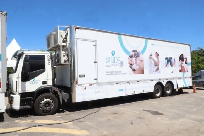 A Prefeitura de Maricá, por meio da Secretaria de Saúde, oferece neste sábado (12/04), das 8h às 16h, 200 exames gratuitos na orla de Ponta Negra, aproximando os serviços de diagnóstico à população do segundo distrito da cidade.