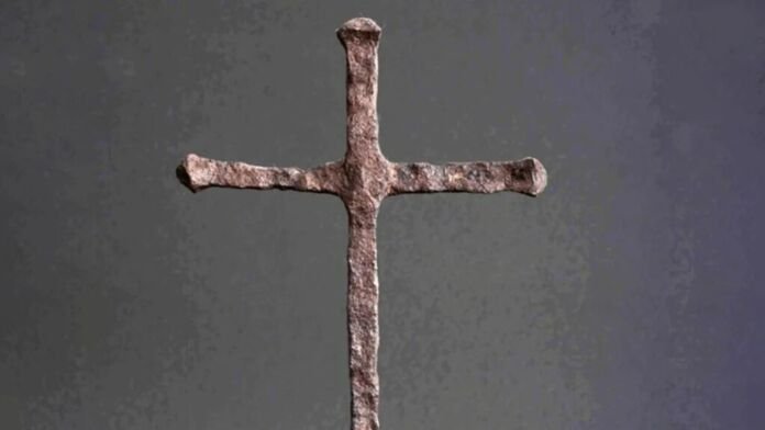 a visita da cruz original utilizada na Primeira Missa no Brasil, em 1500.