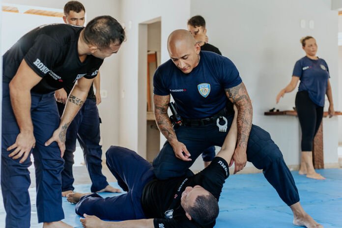 A Prefeitura de Maricá, por meio da Secretaria de Segurança Cidadã, promove desde abril um novo ciclo de capacitação para os agentes da Guarda Municipal de Maricá,