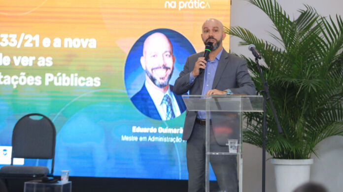 A Prefeitura de Magé, em parceria com o Portal de Compras Públicas, promoveu nesta sexta-feira (16) dois workshops voltados à capacitação prática sobre a nova Lei de Licitações (Lei 14.133/21).