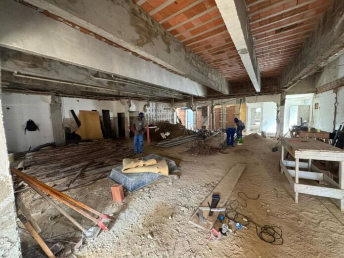 A Prefeitura de Saquarema segue com a reforma e adequação do Hospital Municipal Porphírio Nunes de Azeredo, em Bacaxá.