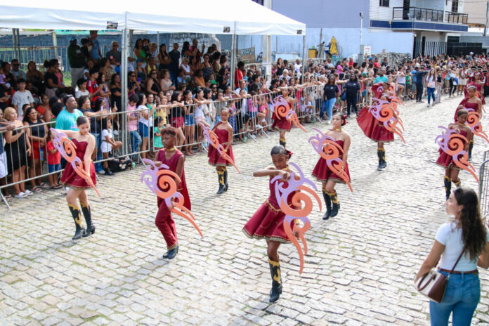 A cidade de Saquarema completou 184 anos nesta quinta-feira, dia 8 de maio, dando início a uma agenda especial da Prefeitura repleta de eventos culturais, esportivos e turísticos para marcar a data.