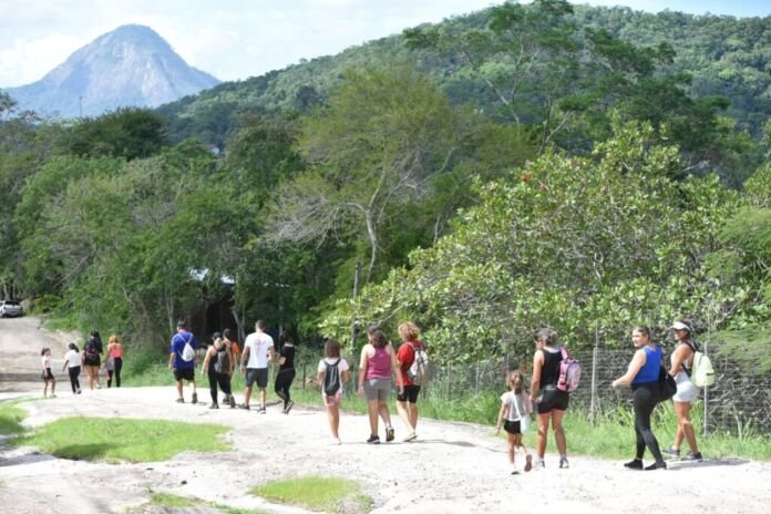 A Prefeitura de Maricá, por meio da Secretaria de Turismo, Comércio, Indústria e Mercado Interno, promoveu neste domingo (04/05) mais uma edição do "Curta Itaocaia"