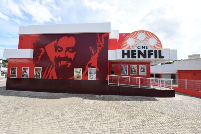 A Prefeitura de Maricá, por meio da Secretaria de Cultura e Utopias, apresenta a programação do Cine Henfil de sexta-feira a domingo (16 a 18/05).