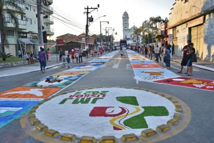 Um dia após o feriado de Corpus Christi, que será celebrado na quinta-feira (19), a Prefeitura de Maricá anunciou que haverá ponto facultativo nas repartições públicas municipais na sexta-feira seguinte (20).