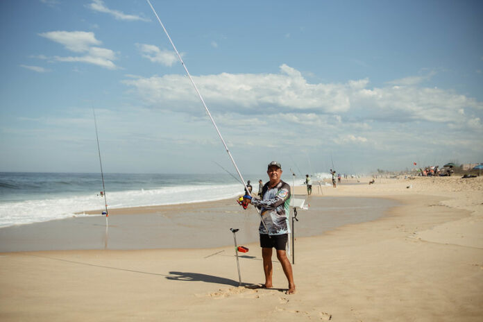 A Prefeitura de Maricá, por meio da Secretaria de Pesca, promoveu neste domingo (08/06) a segunda etapa do Circuito de Pesca Esportiva da cidade, desta vez na praia de Cordeirinho.