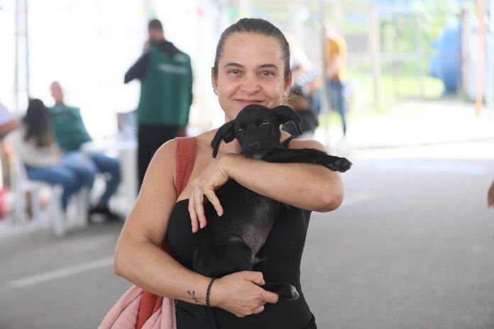 A Prefeitura de Maricá, por meio da Secretaria de Bem-Estar Animal, organizou neste sábado (14/06) a 1ª campanha de adoção animal em Itaipuaçu.