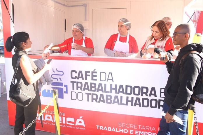 A Prefeitura de Maricá, por meio da Secretaria de Trabalho e Emprego, promoveu na manhã desta segunda-feira (16/06) a primeira edição do Café da Trabalhadora e do Trabalhador.
