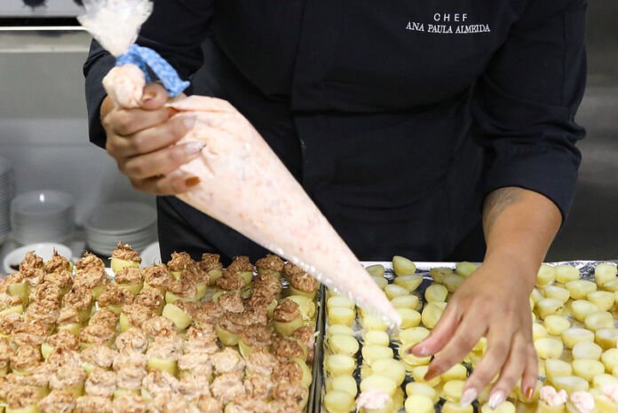 54599248843_7ab8b6bfea_c A Prefeitura de Maricá, por meio da Secretaria de Turismo, Comércio, Indústria e Mercado Interno, realizou nesta quarta-feira (18/06), a cerimônia de lançamento do 7º Festival Gastronômico de Inverno, que será realizado de 4 a 28 de julho.