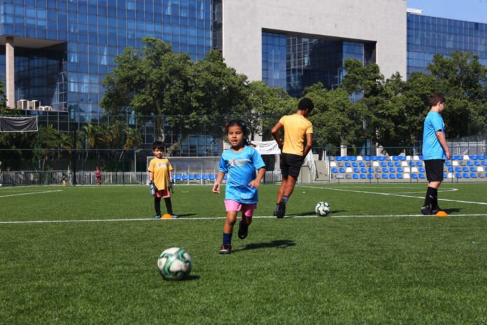 Alex Ramos (2) Mais uma vez, Niterói será palco de um grande evento esportivo de projeção nacional.