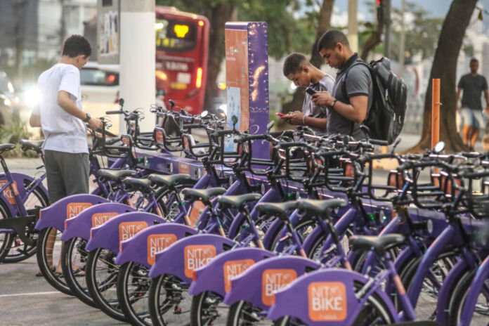 com uma média de mais de 140 mil passagens mensalmente no trecho sul da Avenida Marquês de Paraná, o Programa NitBike é um sucesso entre a população.