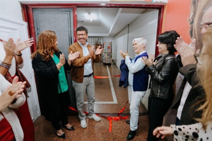 Nesta quinta-feira (12), foi inaugurada a Biblioteca das Educadoras no Centro de Formação Darcy Ribeiro, localizado no Barreto.