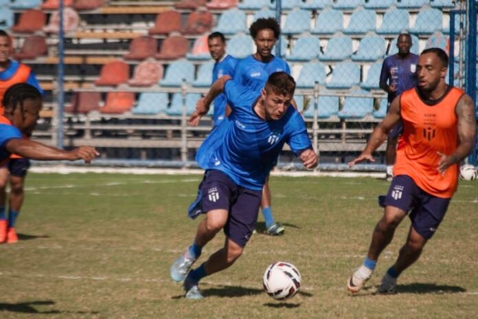 Neste sábado (07), o Maricá FC entra em campo, às 16h, na abertura do returno do Campeonato Brasileiro da Série D, recebendo o Água Santa (SP) no Estádio João Saldanha, em Maricá.