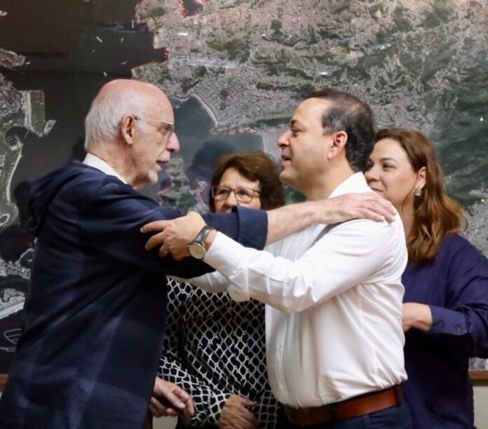 LACC7572 O prefeito de Niterói, Rodrigo Neves, recebeu o padre Júlio Lancellotti para uma troca de vivências e reflexões sobre políticas públicas voltadas à população em situação de rua e à reinserção social.