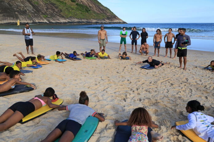 Para celebrar o Dia Mundial do Meio Ambiente (5 de junho) e o Dia Mundial dos Oceanos (8 de junho), o Itacoatiara Pro 2025 realizará, às 9h desta quarta-feira (04/06), na Praia de Itacoatiara, o projeto “Primeira onda”
