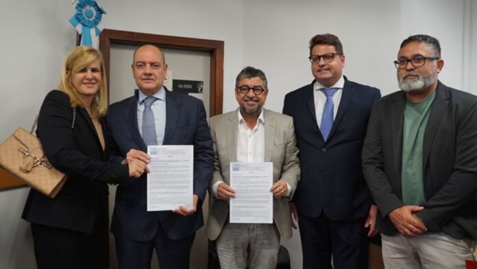convênio com o Tribunal de Justiça do Estado (TJ-RJ) e a Ordem dos Advogados do Brasil (OAB-RJ) para fortalecer o sistema judiciário de Maricá.