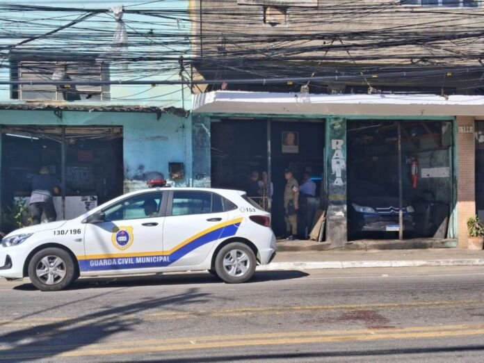 A troca de informações de inteligência entre o Gabinete de Gestão Integrada Municipal (GGIM) e a 78ª DP (Fonseca) resultou na prisão de uma mulher integrante de uma quadrilha especializada