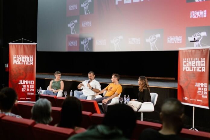 WhatsApp Image 2025-06-21 at 00.47.01 A Prefeitura de Maricá, por meio da Secretaria de Cultura e das Utopias, promoveu na noite desta sexta-feira (20/06) o segundo dia do II Festival de Cinema e Política.