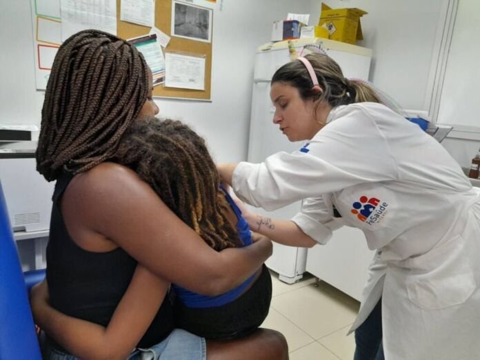 A Prefeitura de Niterói, por meio da Secretaria Municipal de Saúde de Niterói (SMS), lançou, nesta segunda-feira (16), dois editais de Processos Seletivos Públicos Simplificados para a contratação de 160 médicos para reforçar o atendimento na rede municipal.