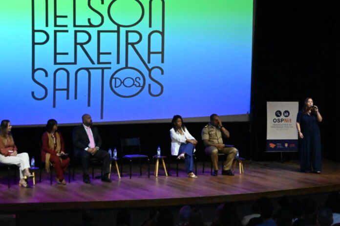A Sala Nelson Pereira dos Santos recebeu, nesta sexta-feira (06), o seminário “Gestão Integrada e Produção de Conhecimento em Segurança Pública: A Experiência de Niterói na Promoção da Igualdade, Justiça Social e Paz”.