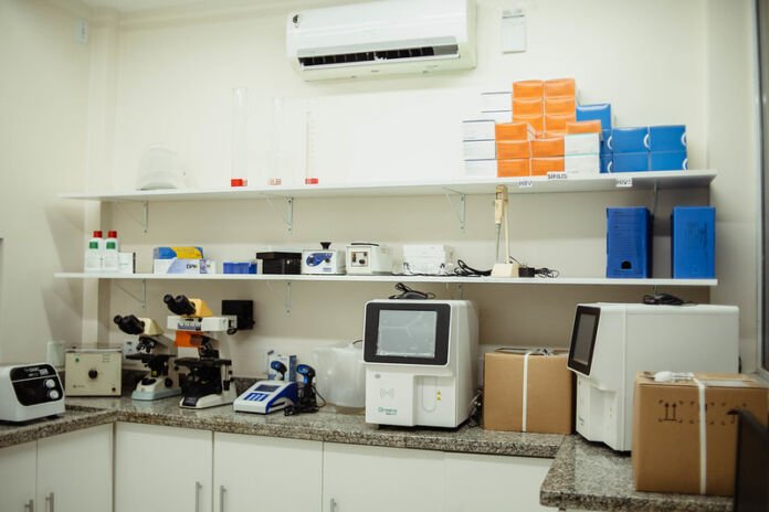 54638894292_4e318f1cb3_c A Prefeitura de Maricá, por meio da Secretaria de Saúde, inaugurou nesta segunda-feira (07/07) o novo Laboratório de Imunologia do município.