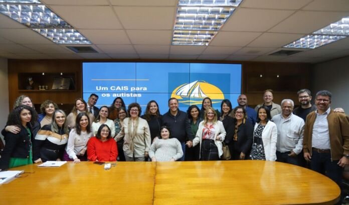 A Prefeitura de Niterói vai criar um grande centro de referência para o acolhimento, diagnóstico e tratamento de pessoas com Transtorno do Espectro Autista (TEA), além de um programa completo com redes de serviço para atendimento a autistas.