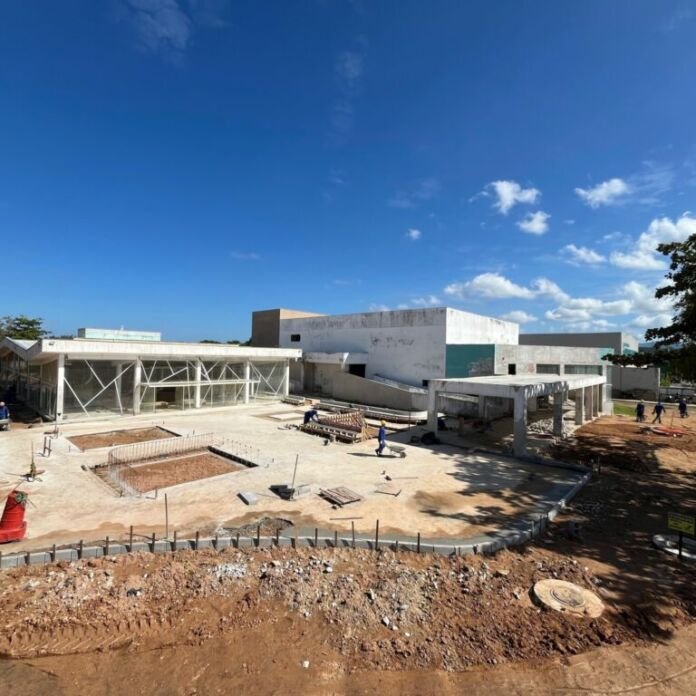 Imagem 1 (10) A Prefeitura de Saquarema segue avançando, em ritmo acelerado, nas obras do Centro de Educação e Cultura, um dos projetos estruturais mais importantes da cidade