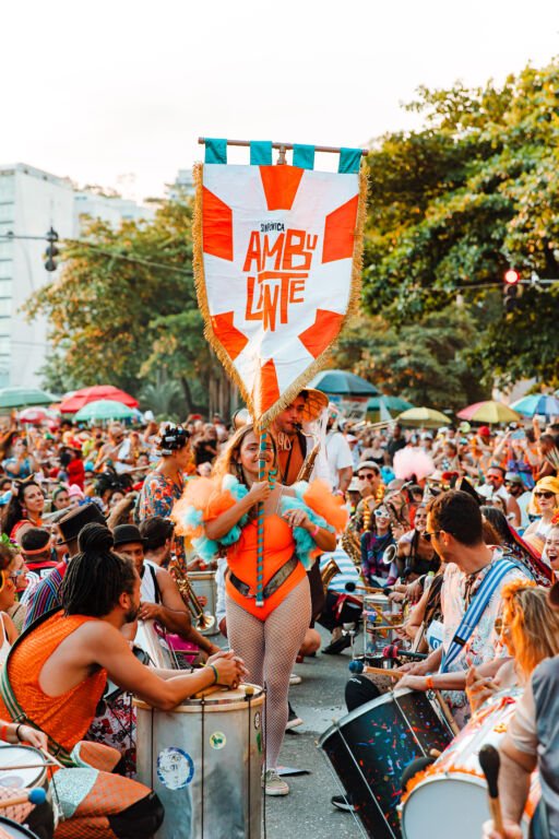 A festa será comandada pela Sinfônica Ambulante, que promete agitar o público com muita música, quadrilha e oficina de instrumentos.