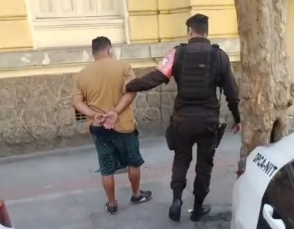 Sem título A Prefeitura de Maricá, por meio da Secretaria de Segurança Cidadã, realizou neste domingo (13/07) mais uma importante ação de combate à criminalidade com o apoio do sistema de reconhecimento facial operado pelo Centro Integrado de Operações em Segurança Pública (Ciosp).