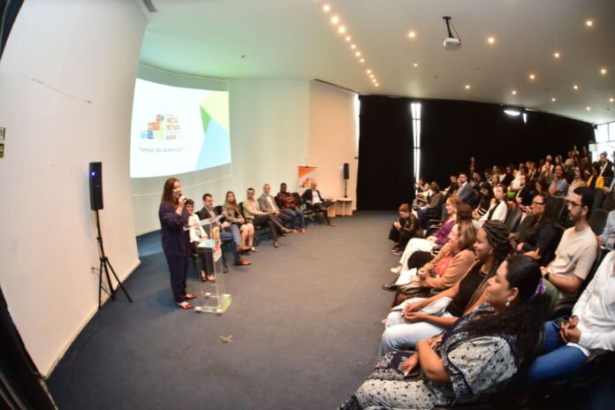 A Prefeitura de Niterói iniciou, nesta terça-feira (05), no auditório do Caminho Niemeyer, uma série de reuniões e workshops técnicos de planejamento do programa Vida Nova no Morro