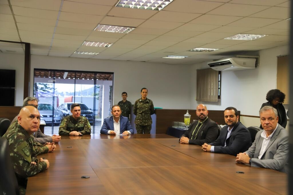 Evelen Gouvea reuniao forte 1