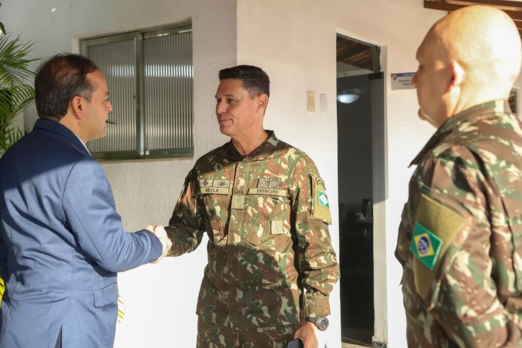 Evelen Gouvea reuniao forte 4