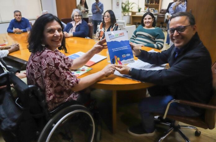 Niterói deu um passo importante na política de proteção e garantia de direitos das pessoas com deficiência e se tornou o primeiro município do Estado do Rio de Janeiro a aderir ao Plano Nacional Viver Sem Limite, do governo federal.