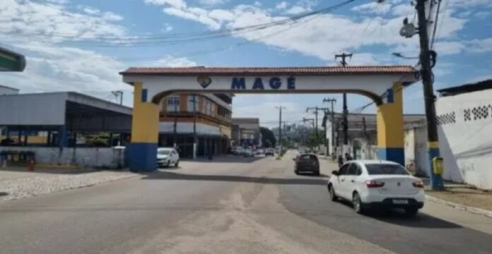 A Prefeitura de Magé recebe, nesta sexta-feira, 1º de agosto, a visita oficial do governador Cláudio Castro, que cumprirá uma agenda estratégica no município ao lado do prefeito Renato Cozzolino, da vice-prefeita Jamille Cozzolino e de autoridades estaduais e locais.