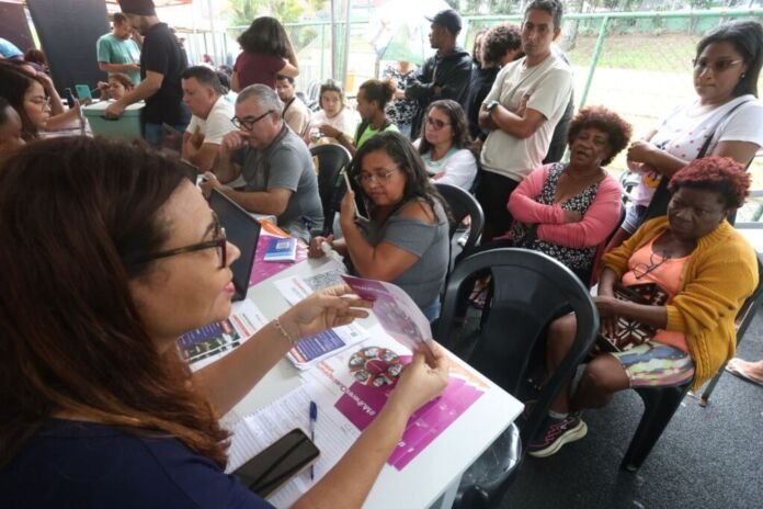 Em Niterói, setembro começou com a administração municipal ainda mais perto da população. Na primeira semana do mês, o projeto Prefeitura Móvel esteve no Largo da Batalha, onde foram feitos cerca de dois mil atendimentos entre segunda (1º) e sexta-feira (5).